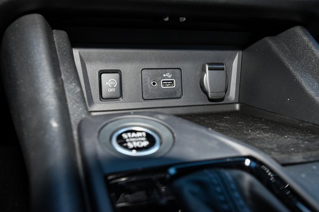 Vehicle image 34 of 37