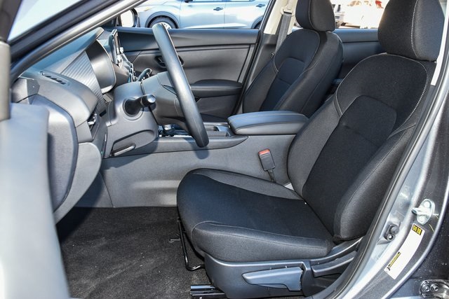 Vehicle image 16 of 37