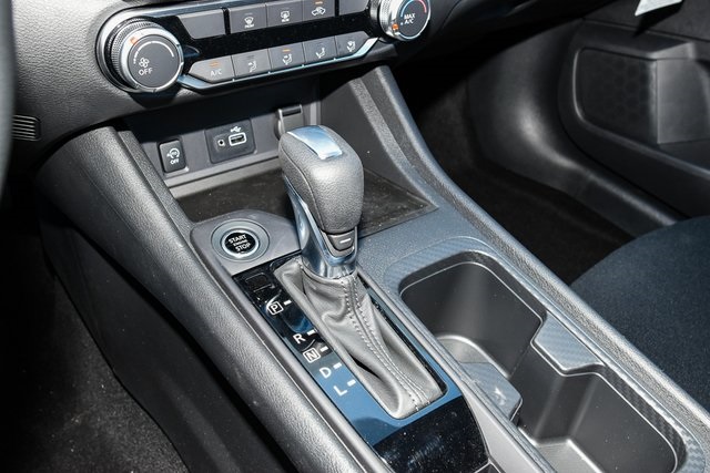 Vehicle image 33 of 37