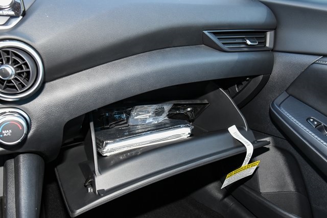 Vehicle image 36 of 37