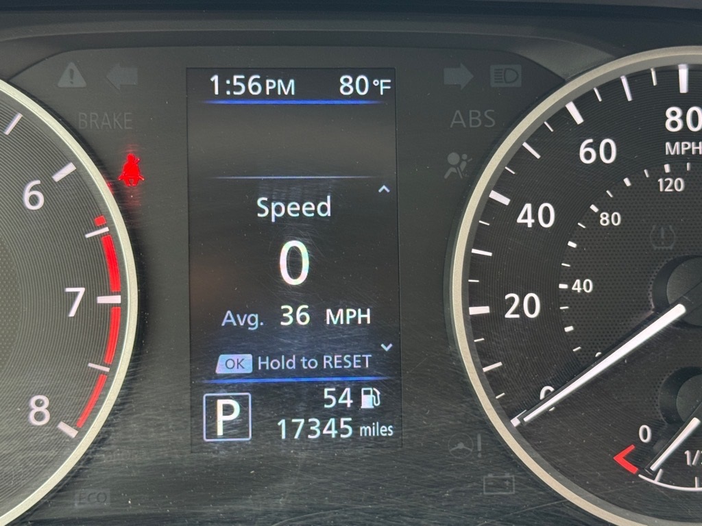 Vehicle image 18 of 22