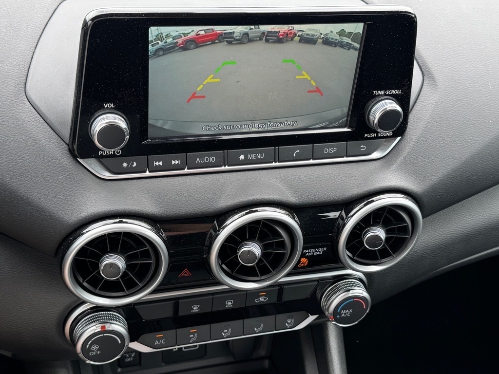Vehicle image 12 of 22