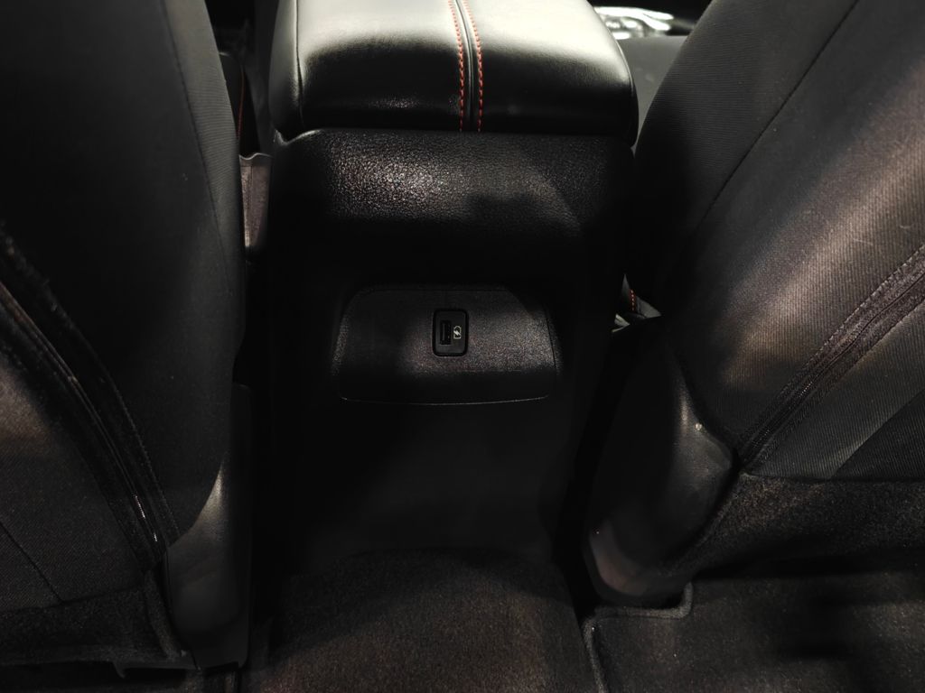 Vehicle image 27 of 52