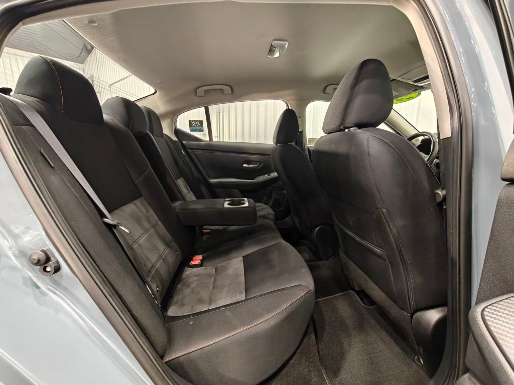 Vehicle image 22 of 52