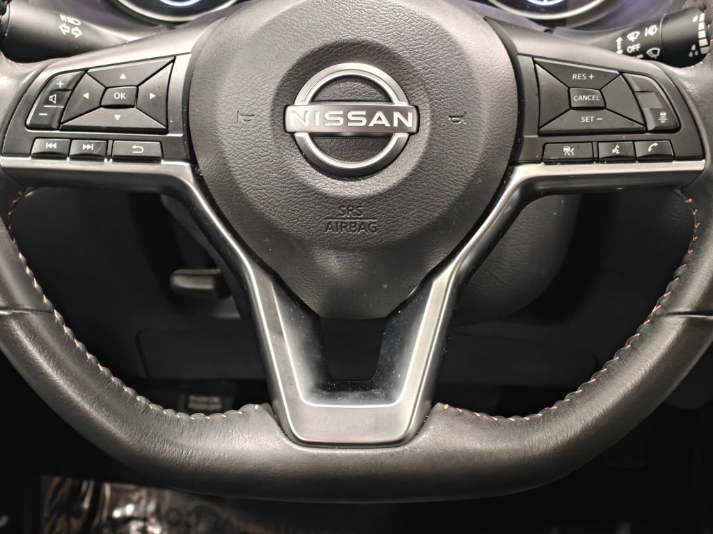 Vehicle image 12 of 52