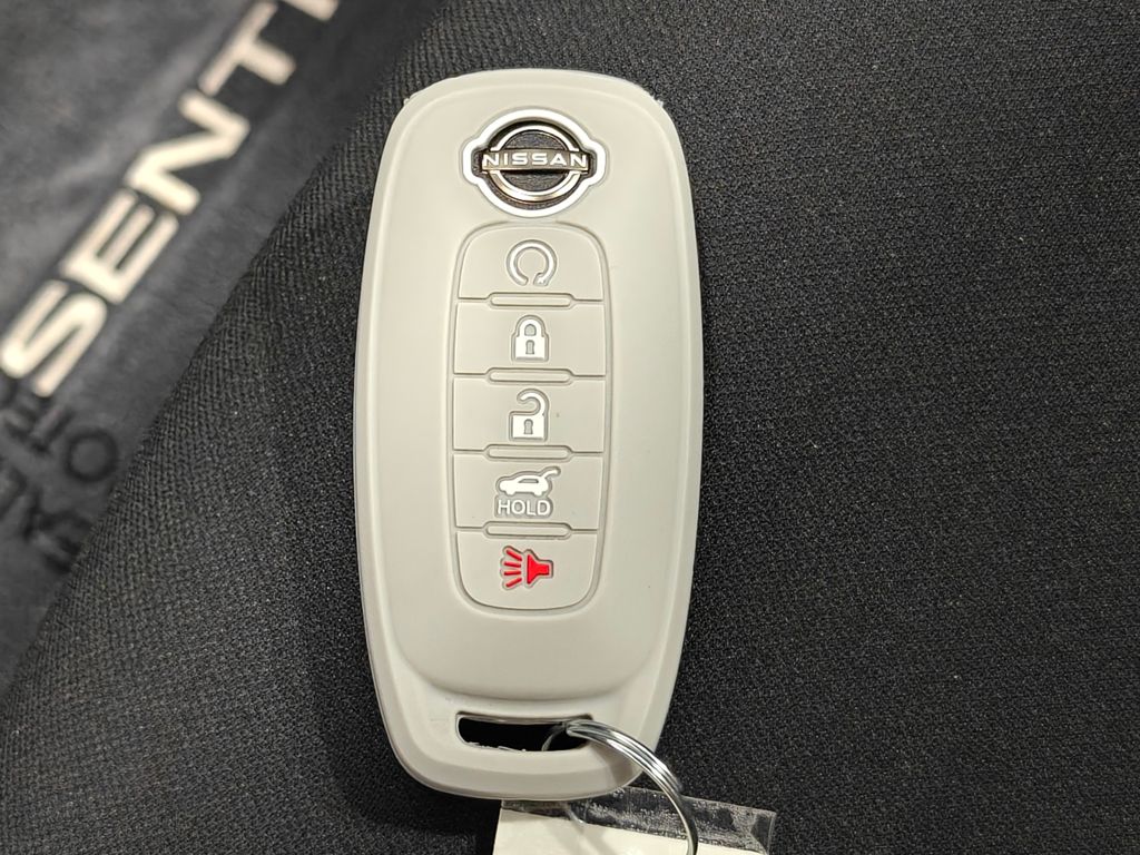 Vehicle image 19 of 52