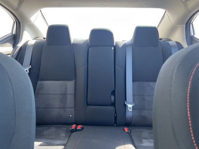 Vehicle image 9 of 19