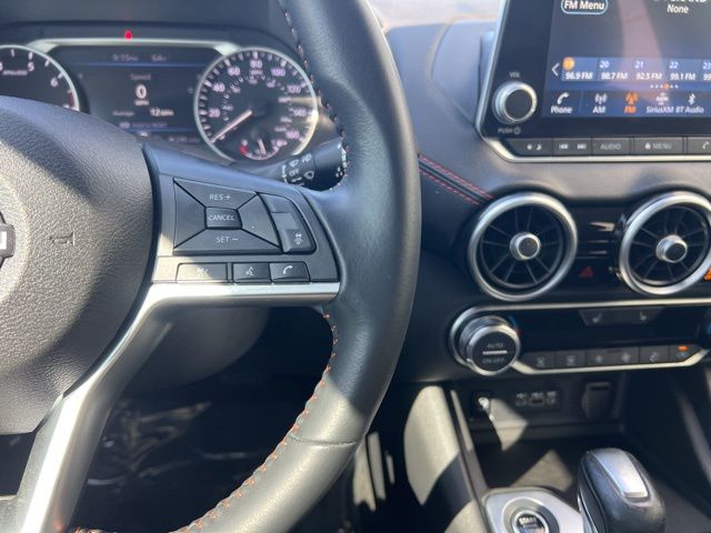 Vehicle image 14 of 19