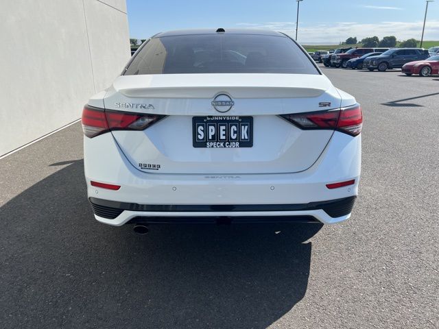 Vehicle image 4 of 19