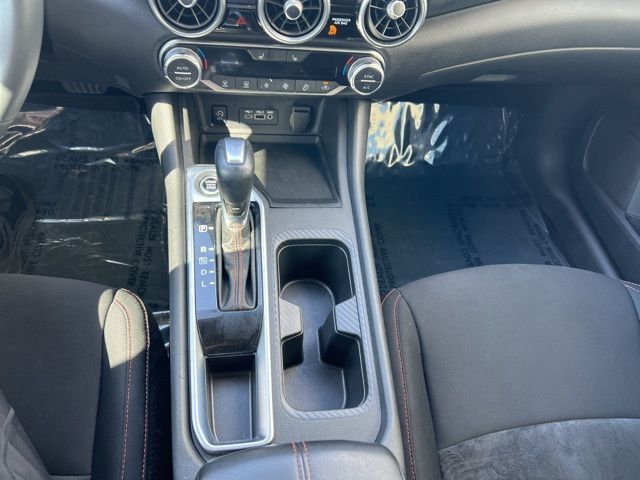 Vehicle image 12 of 19