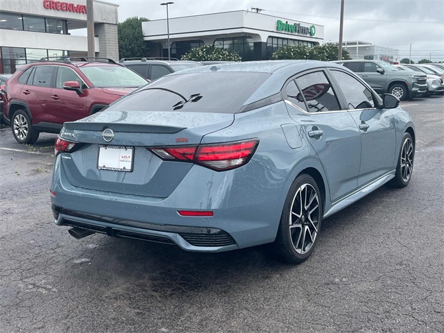 Vehicle image 5 of 42
