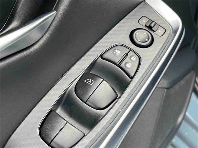 Vehicle image 29 of 42