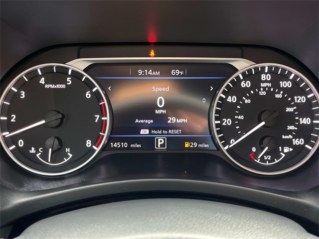 Vehicle image 17 of 42
