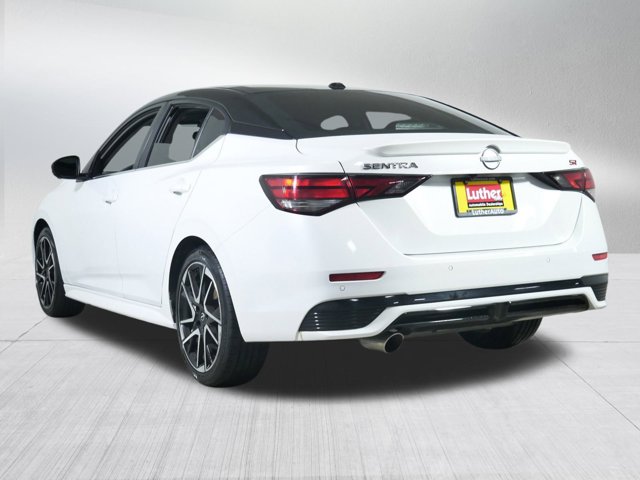 Vehicle image 6 of 33