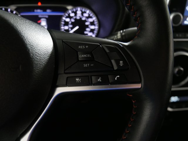 Vehicle image 29 of 33