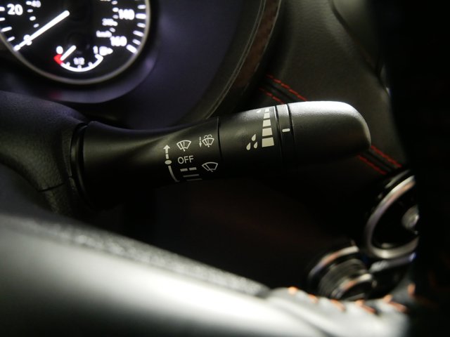 Vehicle image 32 of 33