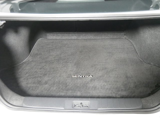 Vehicle image 18 of 33
