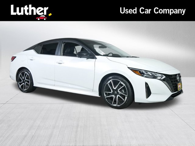 Vehicle image 3 of 33