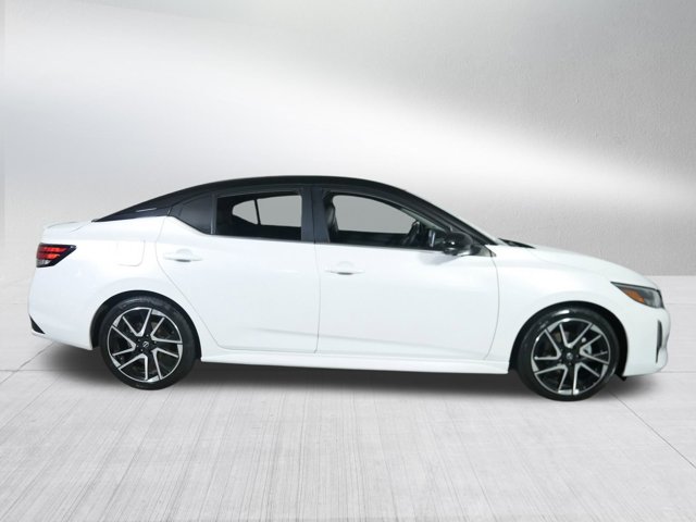 Vehicle image 4 of 33