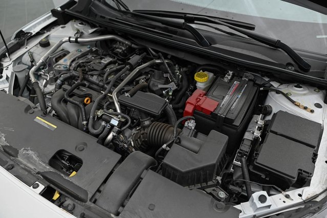Vehicle image 27 of 32