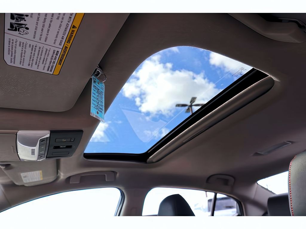 Vehicle image 25 of 40