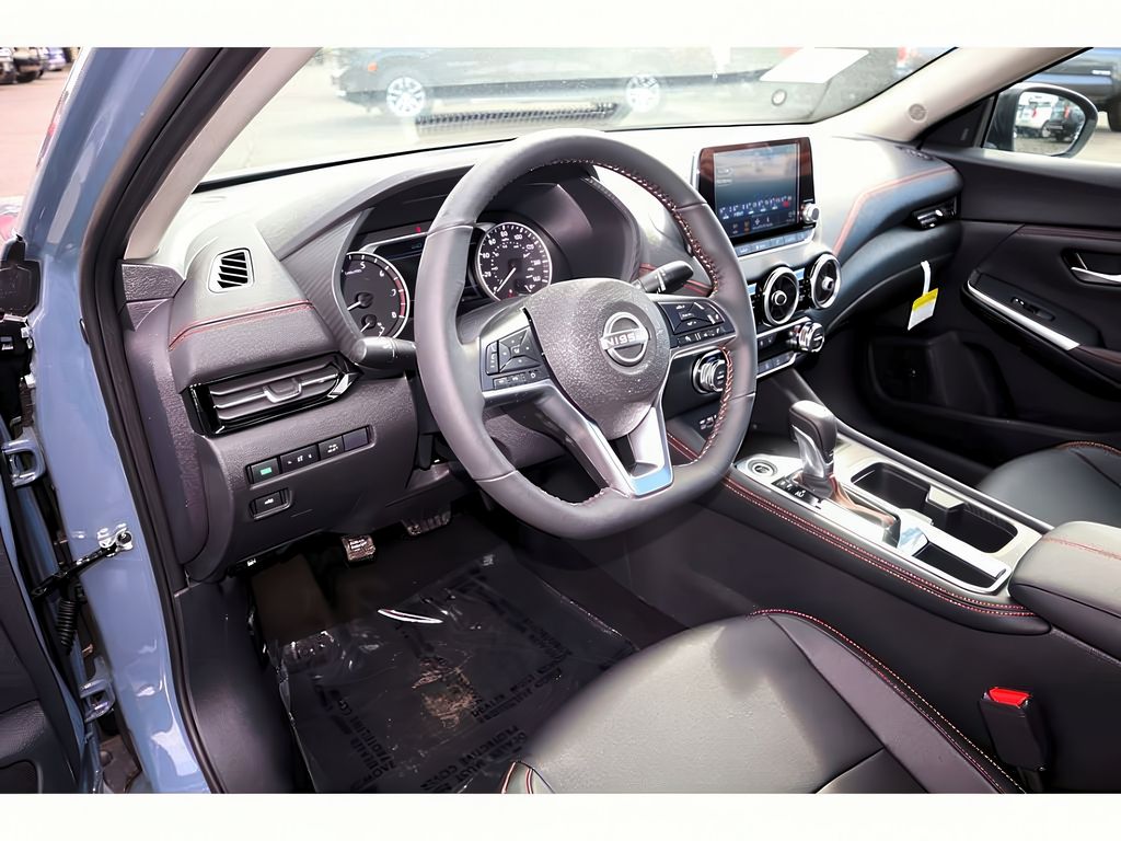 Vehicle image 15 of 40
