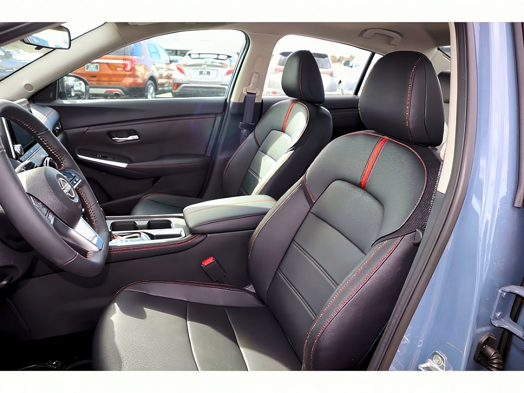Vehicle image 13 of 40