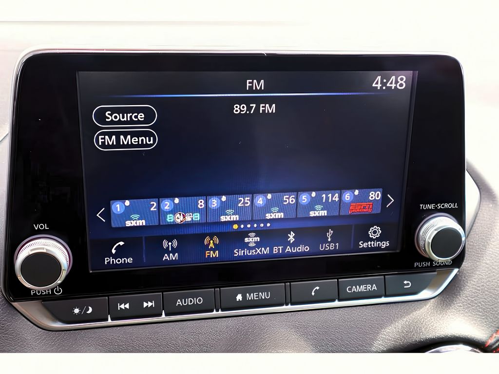 Vehicle image 21 of 40
