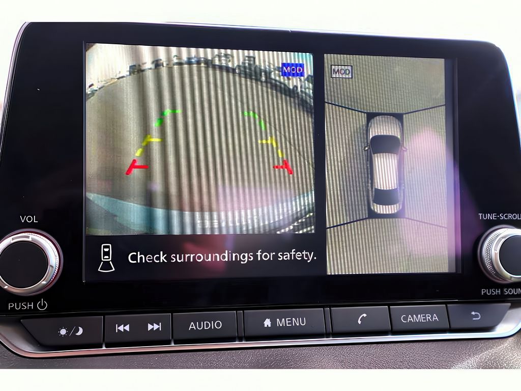 Vehicle image 20 of 40
