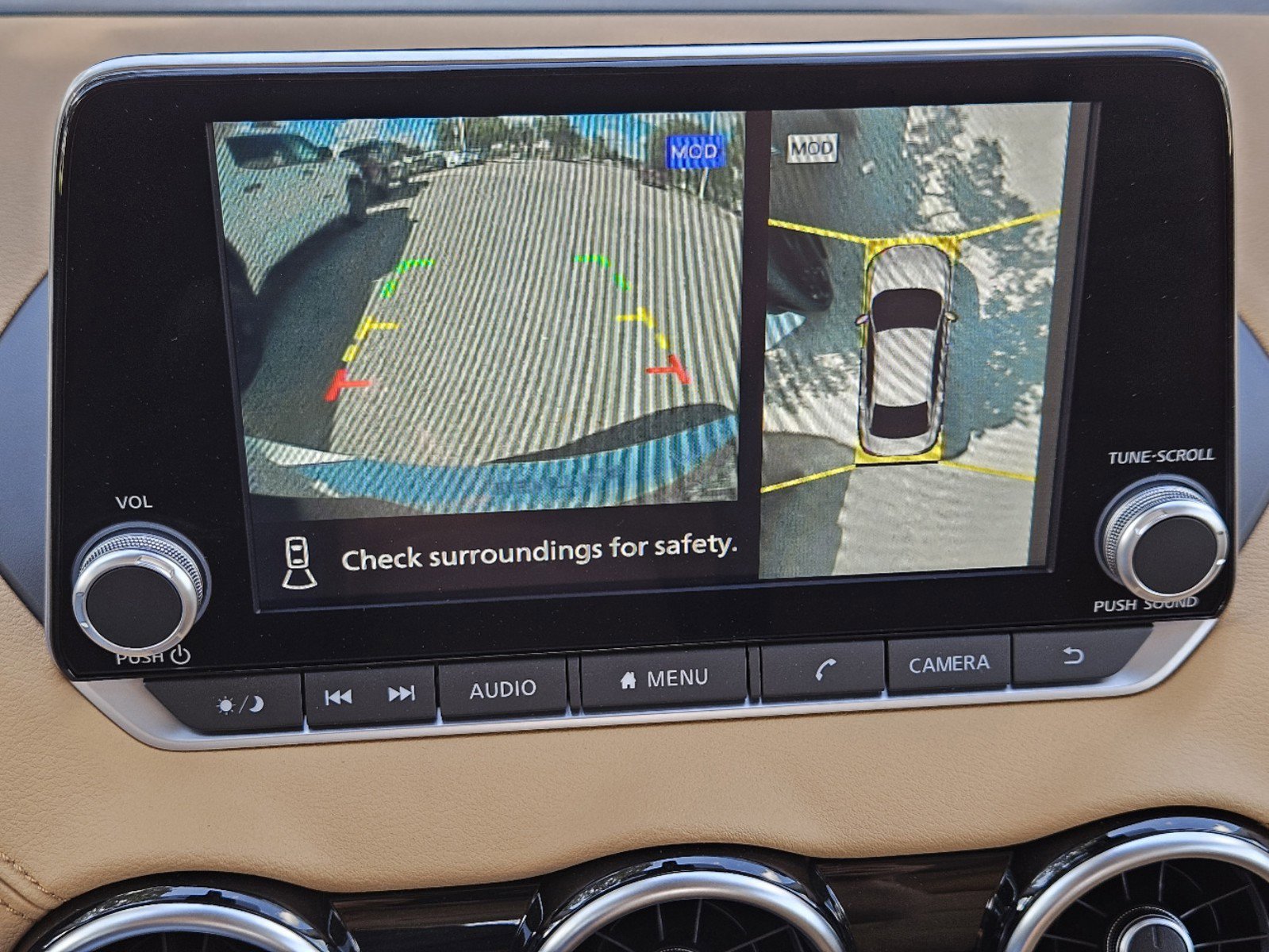 Vehicle image 13 of 23