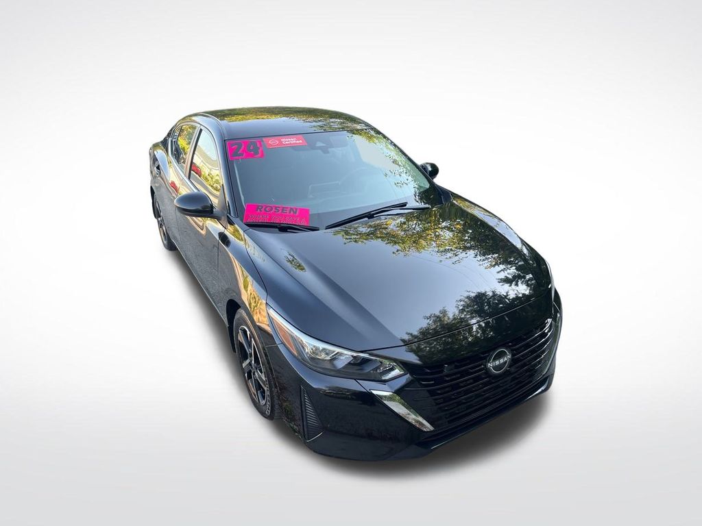 2024 Nissan Sentra SV Image 4 of 56