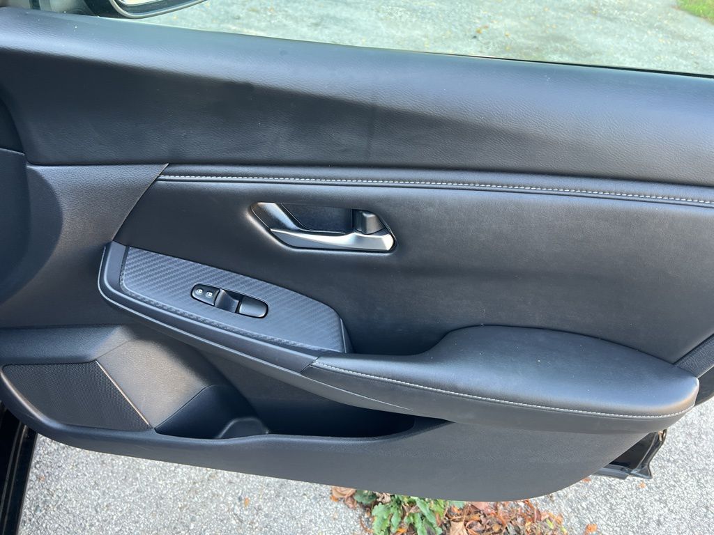 2024 Nissan Sentra SV Image 39 of 56