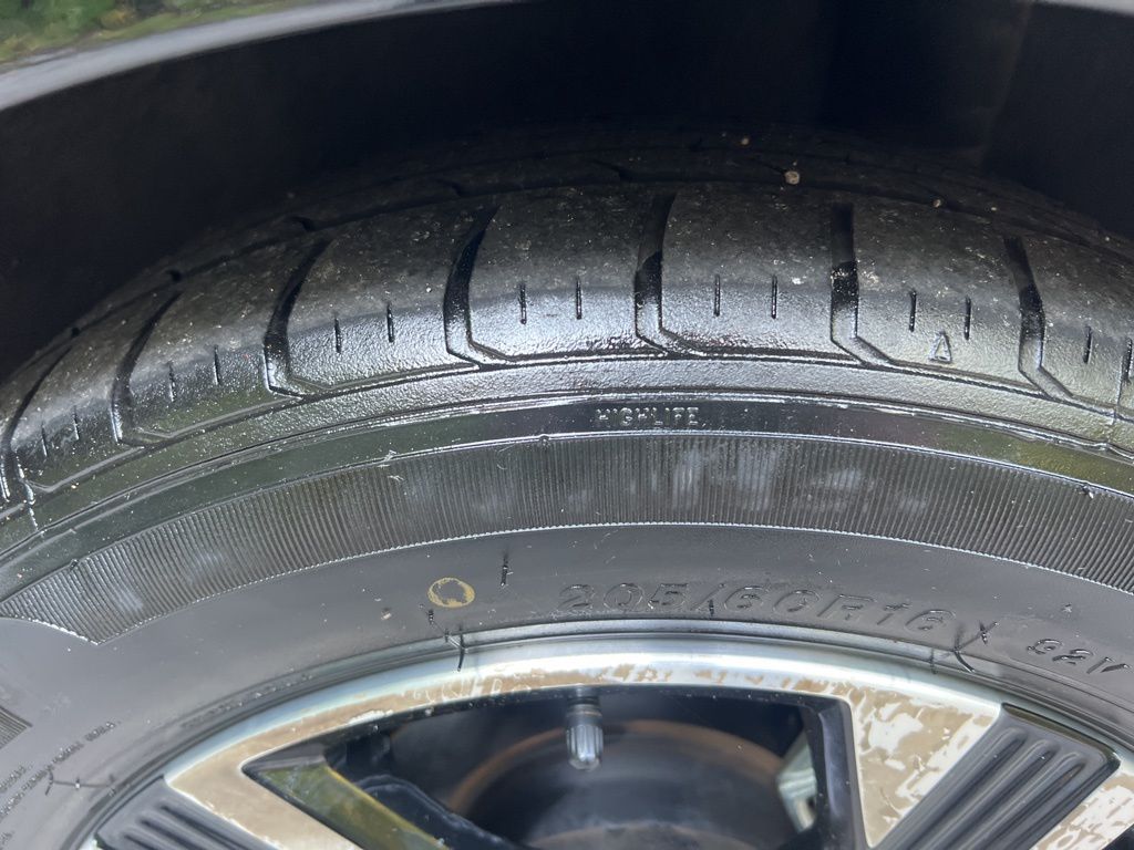 2024 Nissan Sentra SV Image 16 of 56