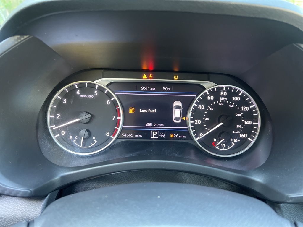 2024 Nissan Sentra SV Image 32 of 56