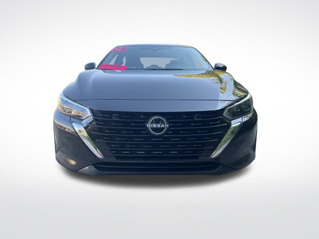 2024 Nissan Sentra SV Image 3 of 56