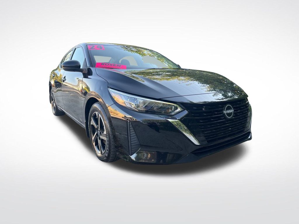 2024 Nissan Sentra SV Image 5 of 56