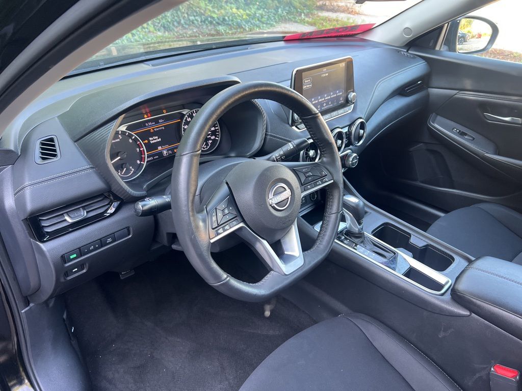 2024 Nissan Sentra SV Image 28 of 56