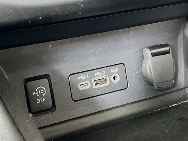 Vehicle image 20 of 36