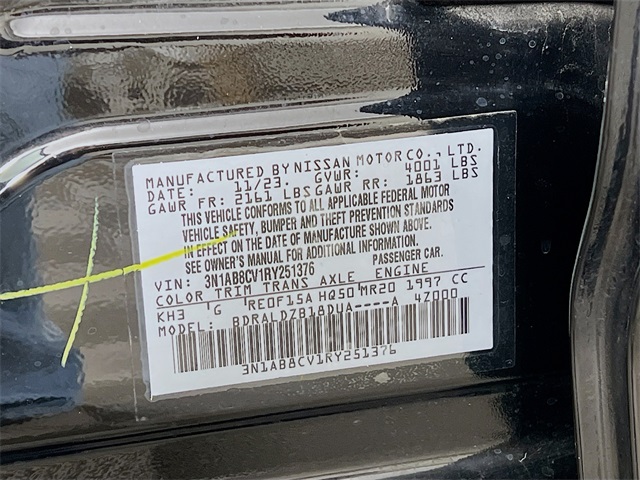 Vehicle image 27 of 36