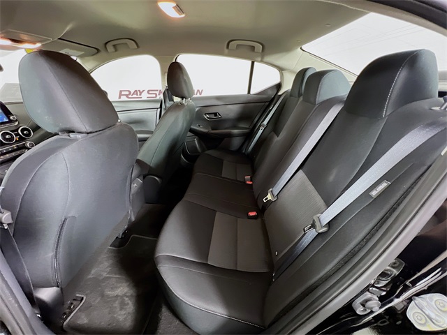 Vehicle image 22 of 36