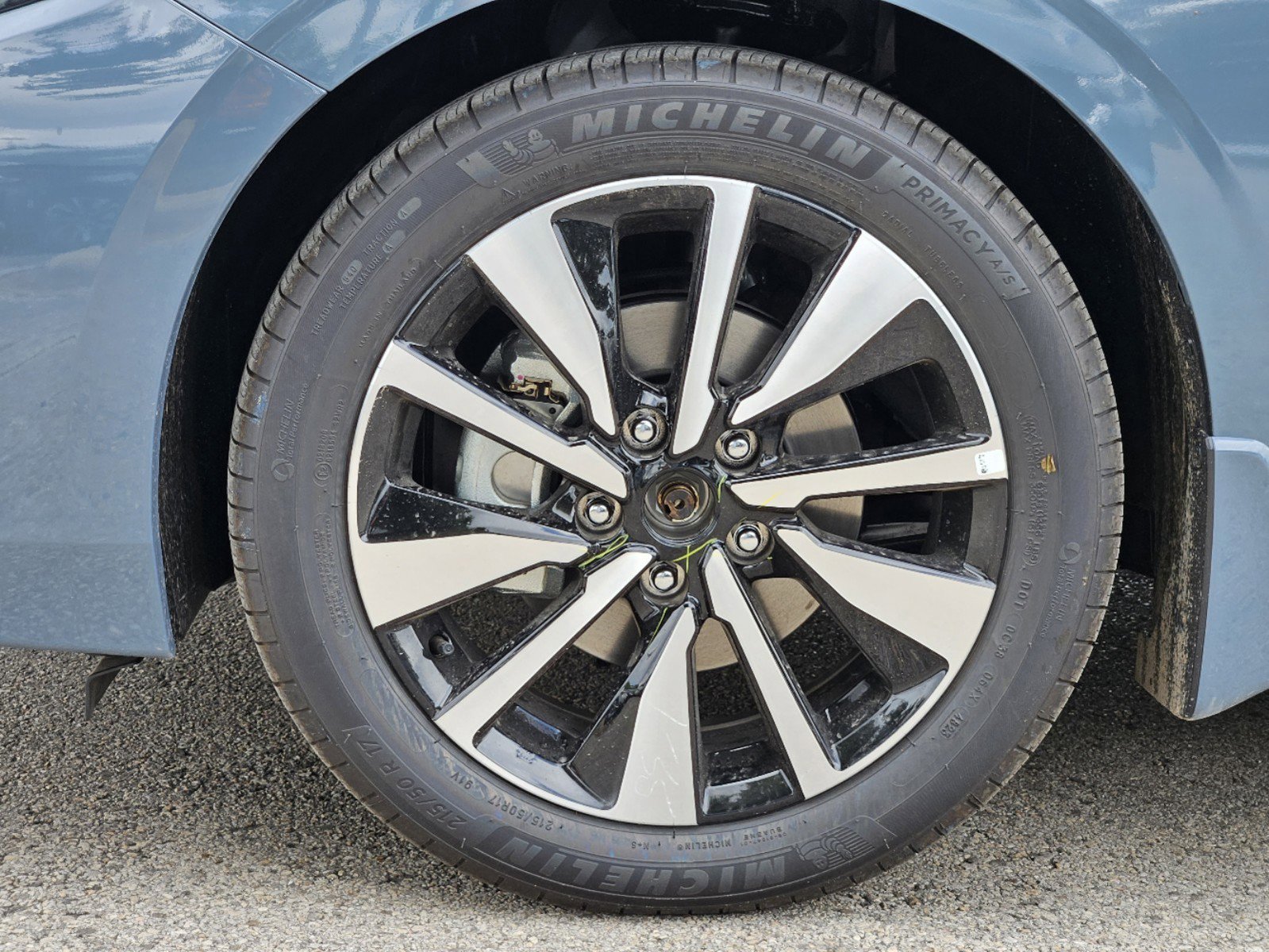 Vehicle image 7 of 23