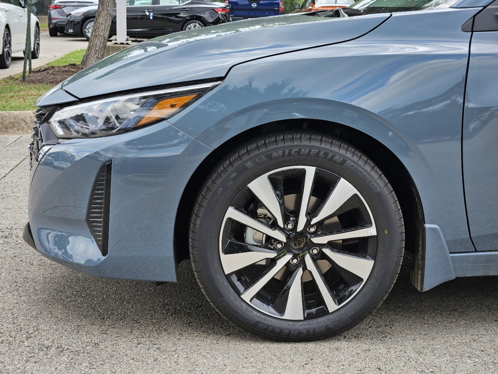 Vehicle image 6 of 23