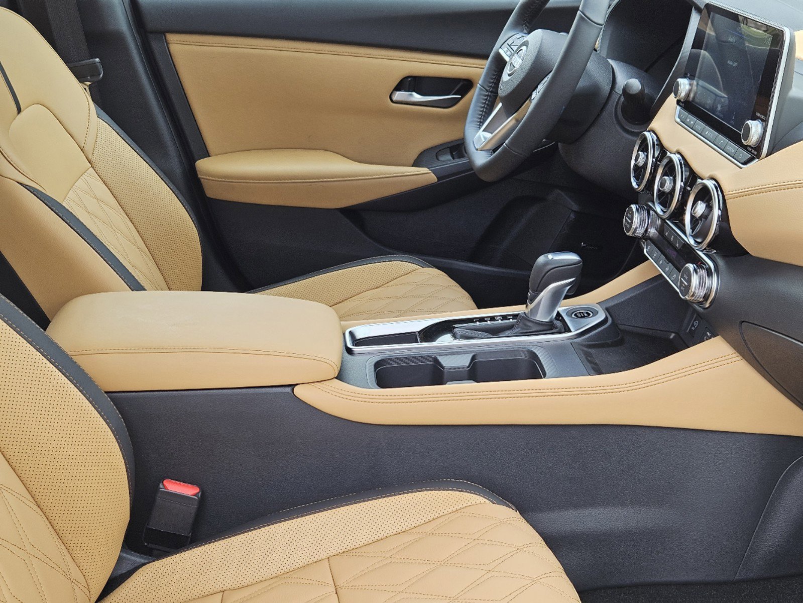 Vehicle image 10 of 23