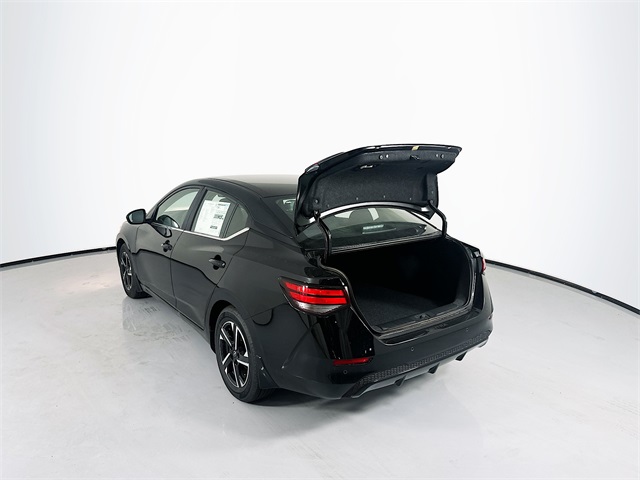 Vehicle image 7 of 28