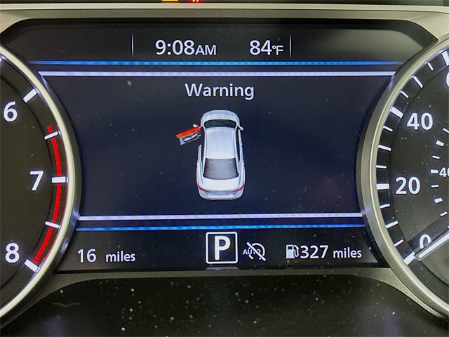 Vehicle image 11 of 28