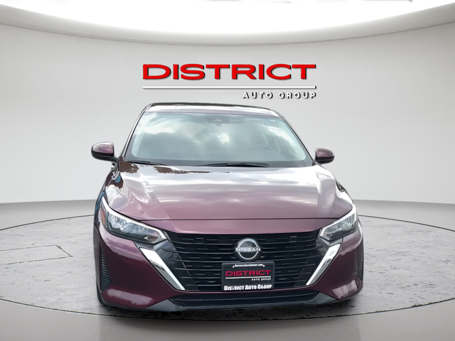 2024 Nissan Sentra SV Image 2 of 30