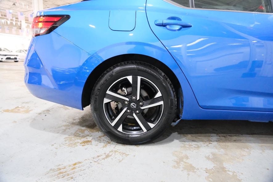 2024 Nissan Sentra SV Image 11 of 37