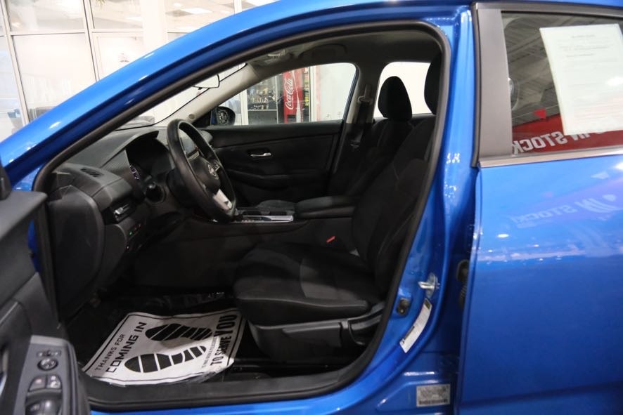 2024 Nissan Sentra SV Image 14 of 37