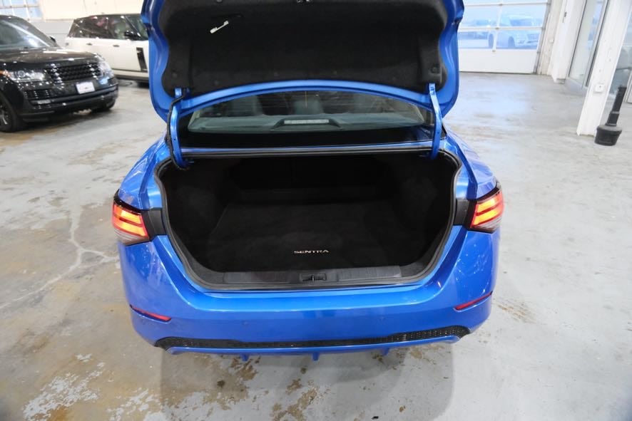 2024 Nissan Sentra SV Image 10 of 37