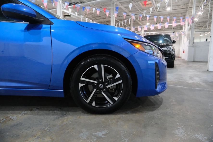 2024 Nissan Sentra SV Image 12 of 37